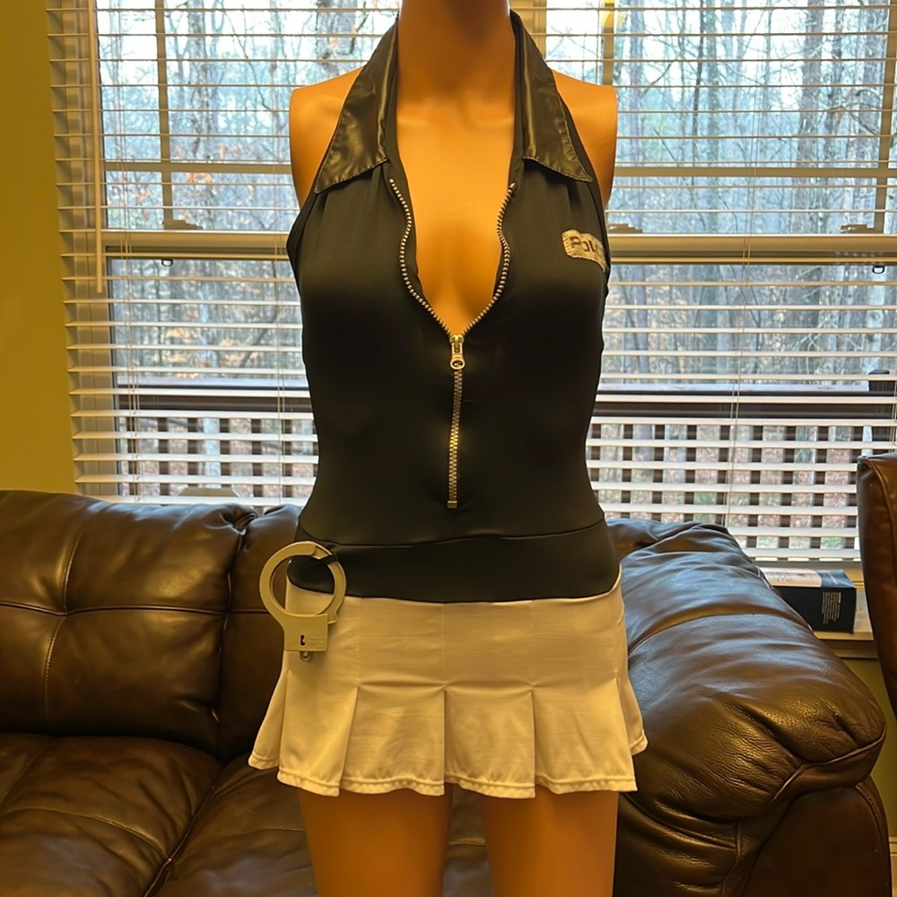 Women’s Extra Small Police Halloween Costume.